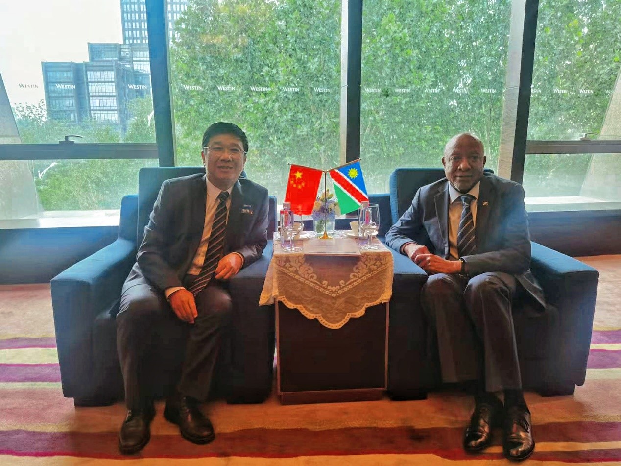 中非合作论坛期间28圈体育 董事长王平卫拜会三国总统